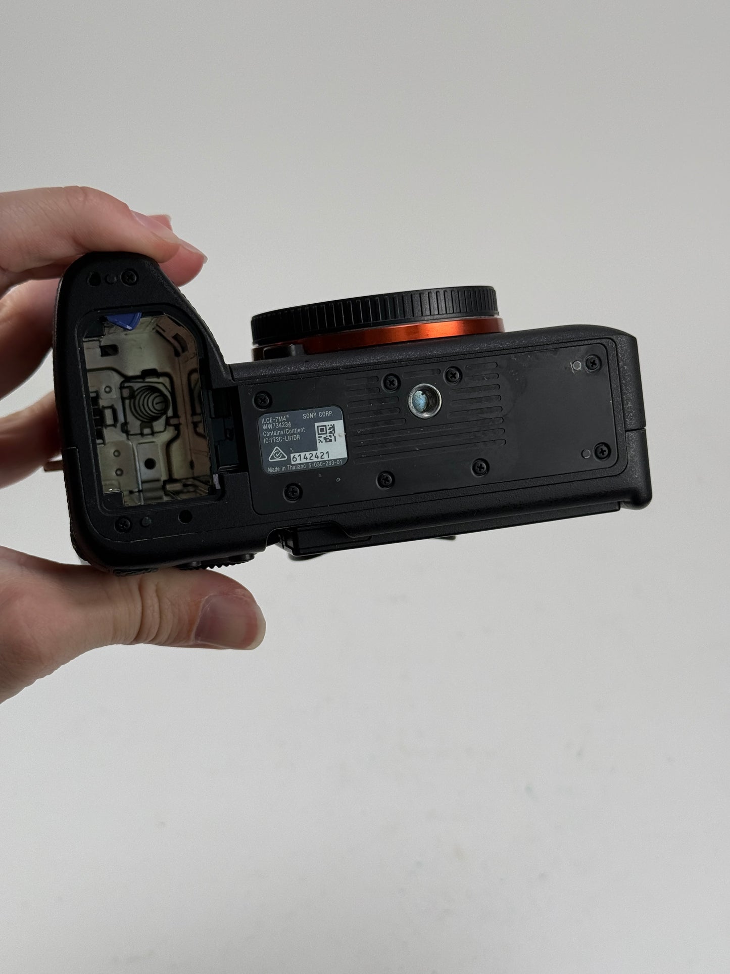Sony Alpha a7IV Mirrorless Digital Camera Body