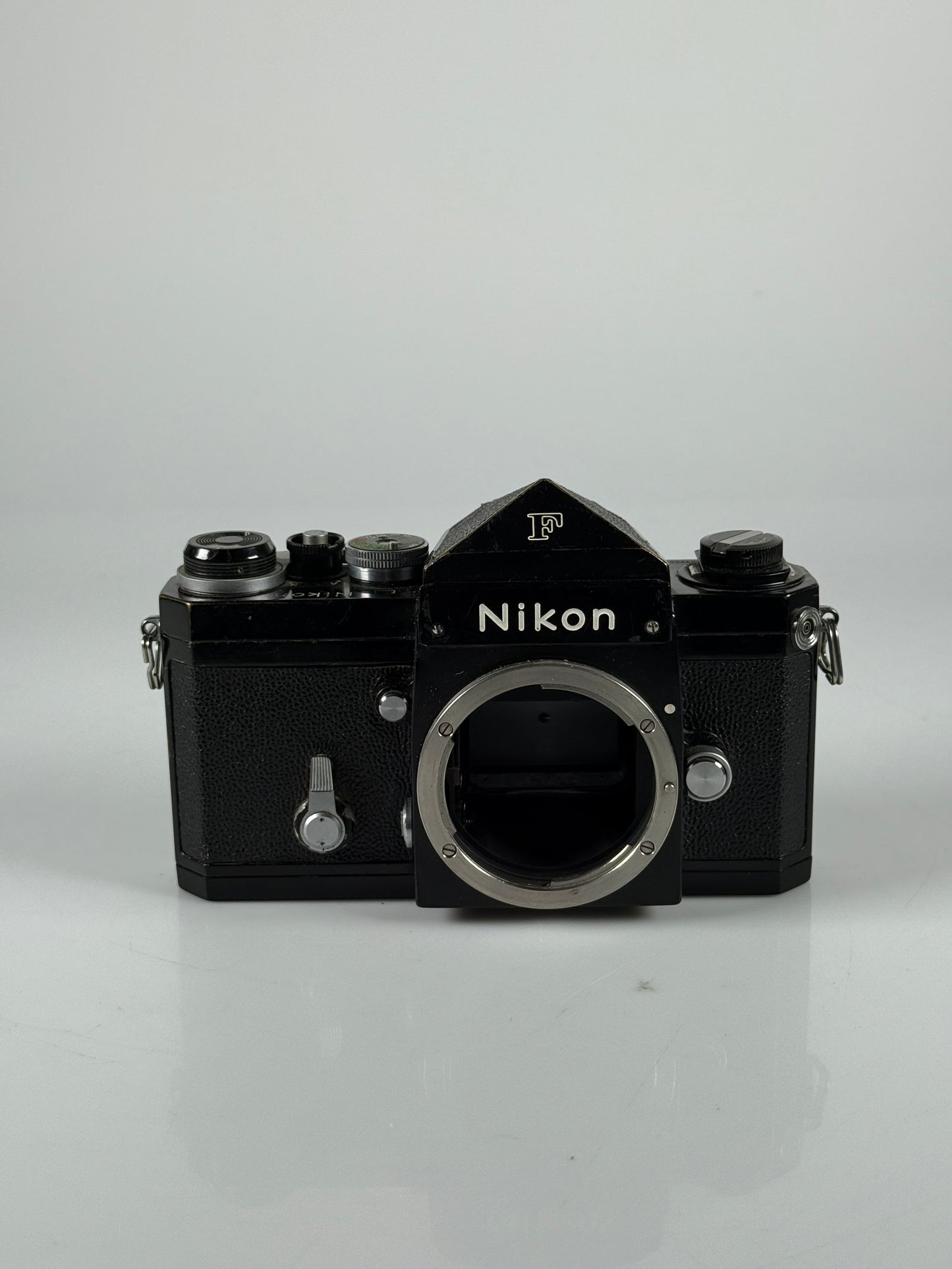 Nikon F Black body prism eye level finder 35mm film camera