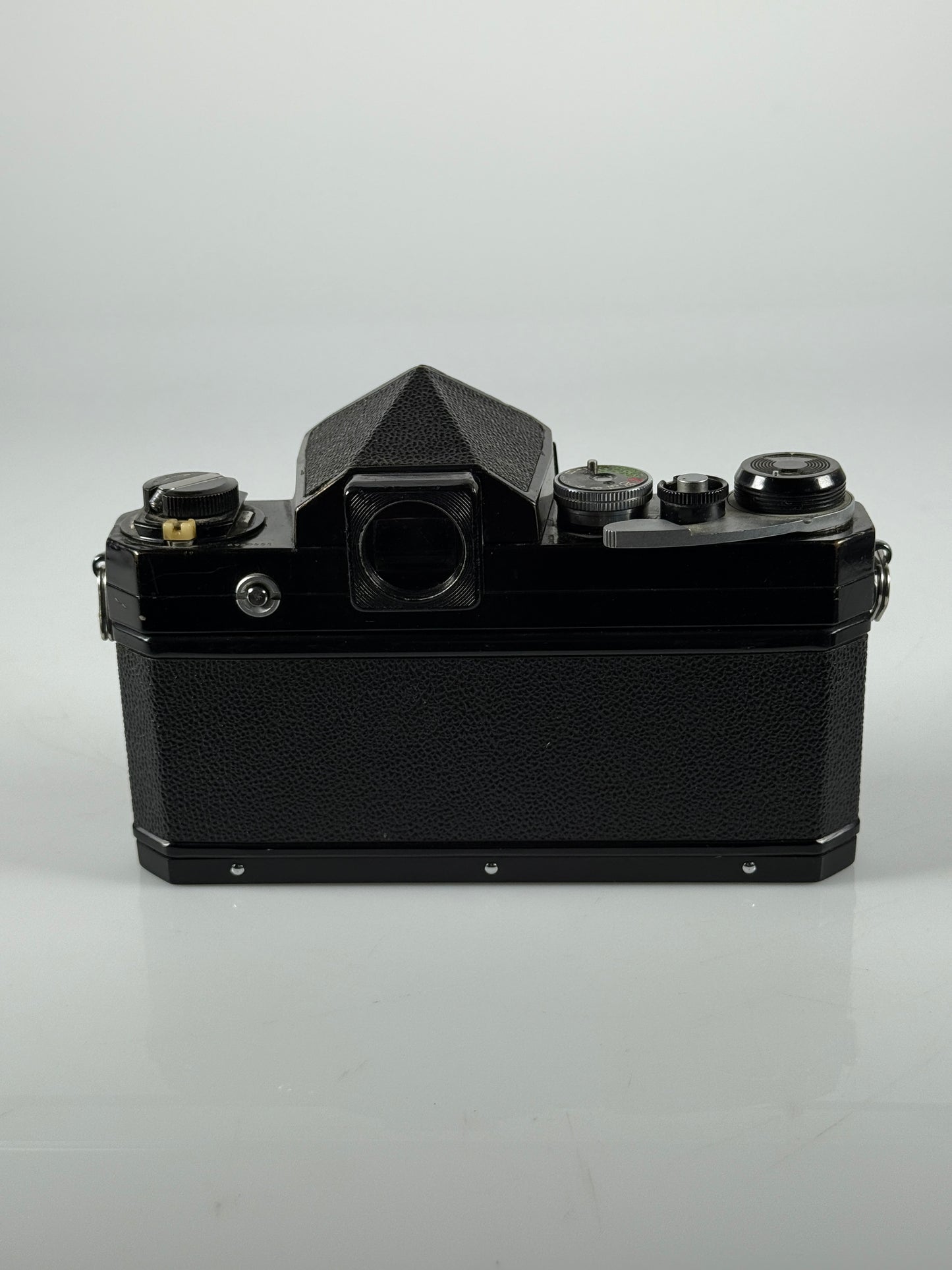 Nikon F Black body prism eye level finder 35mm film camera