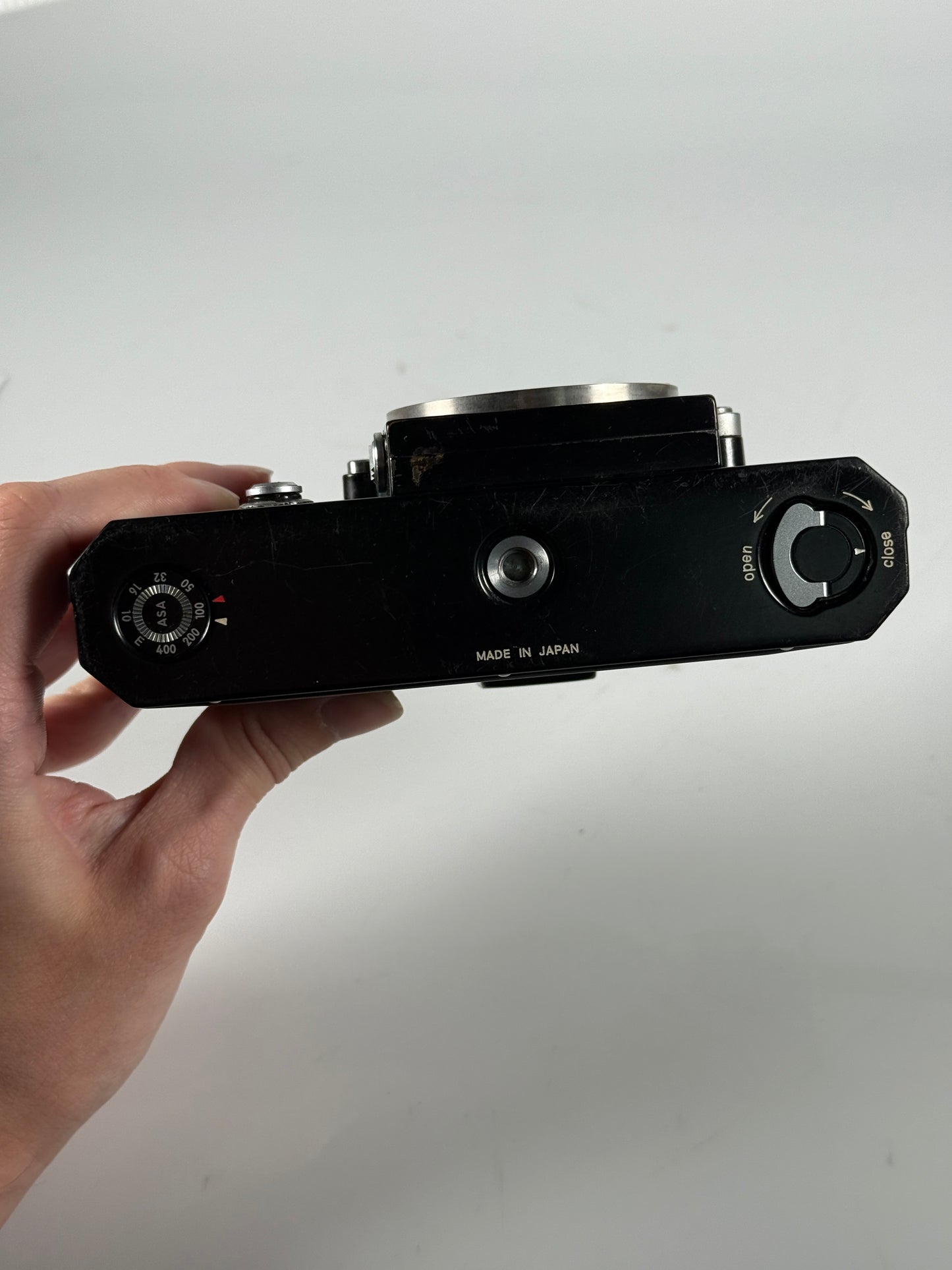Nikon F Black body prism eye level finder 35mm film camera