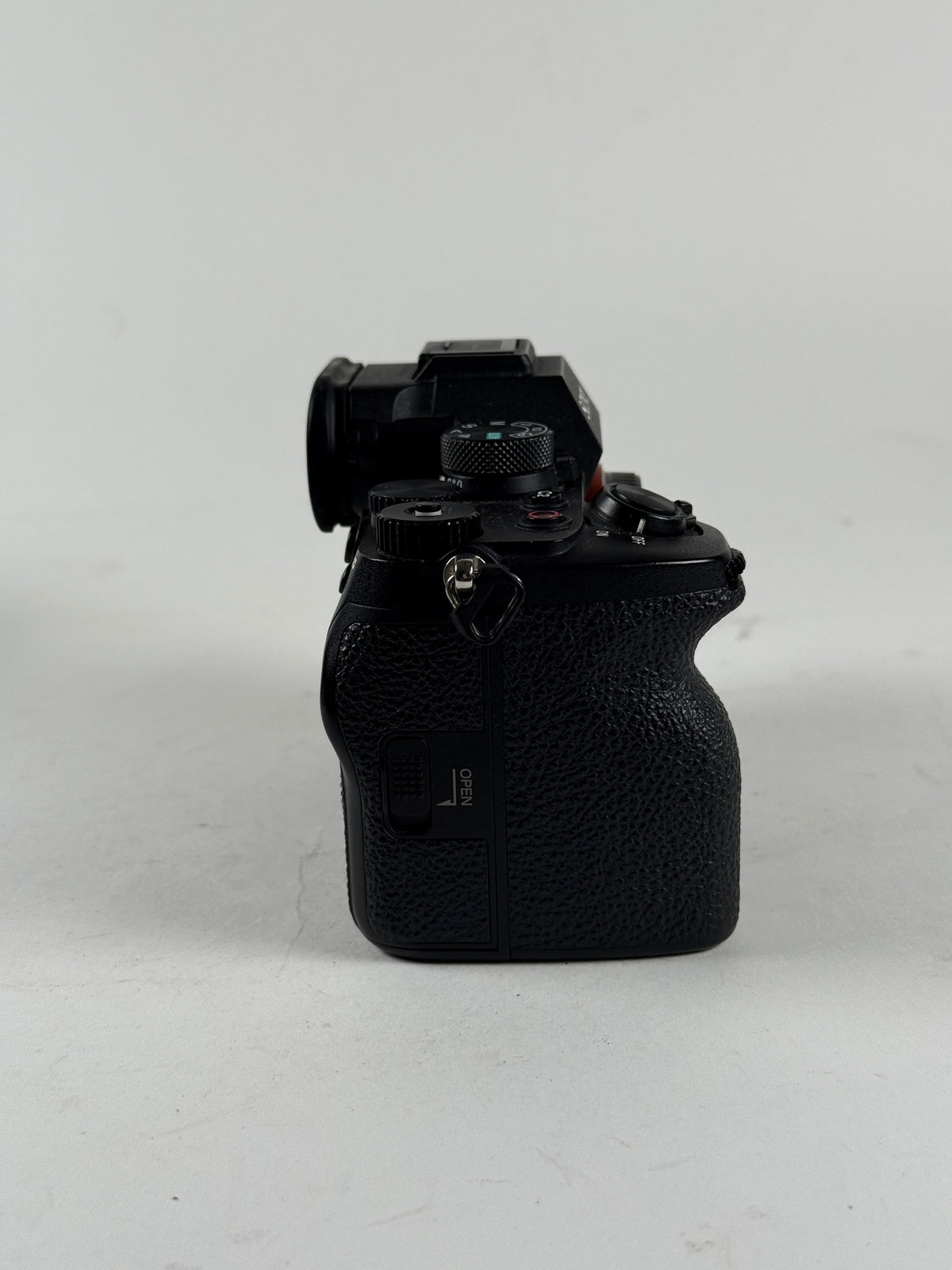 Sony Alpha A7 IV Mirrorless Digital Camera kit w/ 28-70mm lens