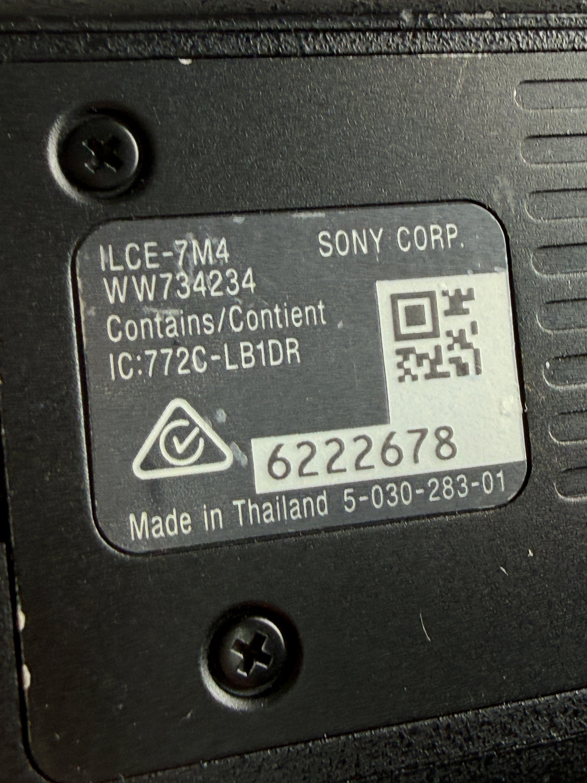 Sony Alpha A7 IV Mirrorless Digital Camera kit w/ 28-70mm lens