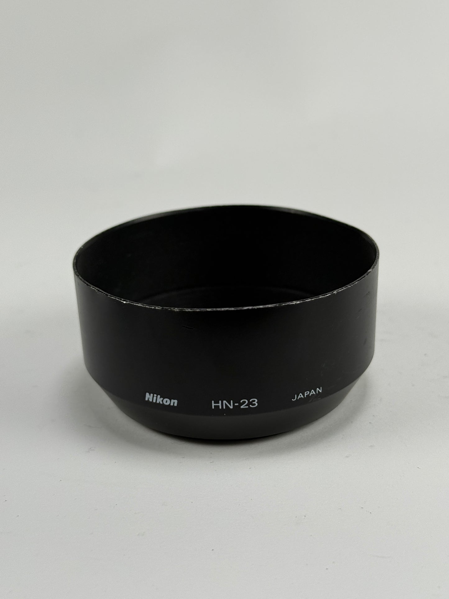 Nikon HN-23 Lens Hood Shade (62mm Screw-In) for 85mm f1.8 D-AF, 80-200mm f4