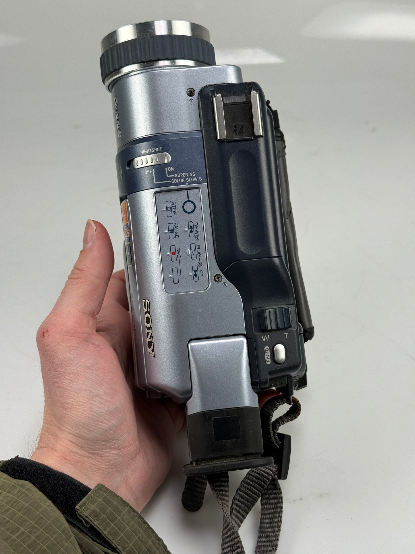 Sony DCR-TRV340 Digital 8 Handycam Camcorder