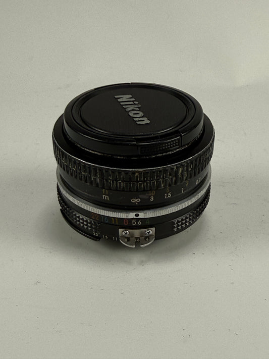 Nikon Nikkor 20mm F4 Ai Manual Focus Lens