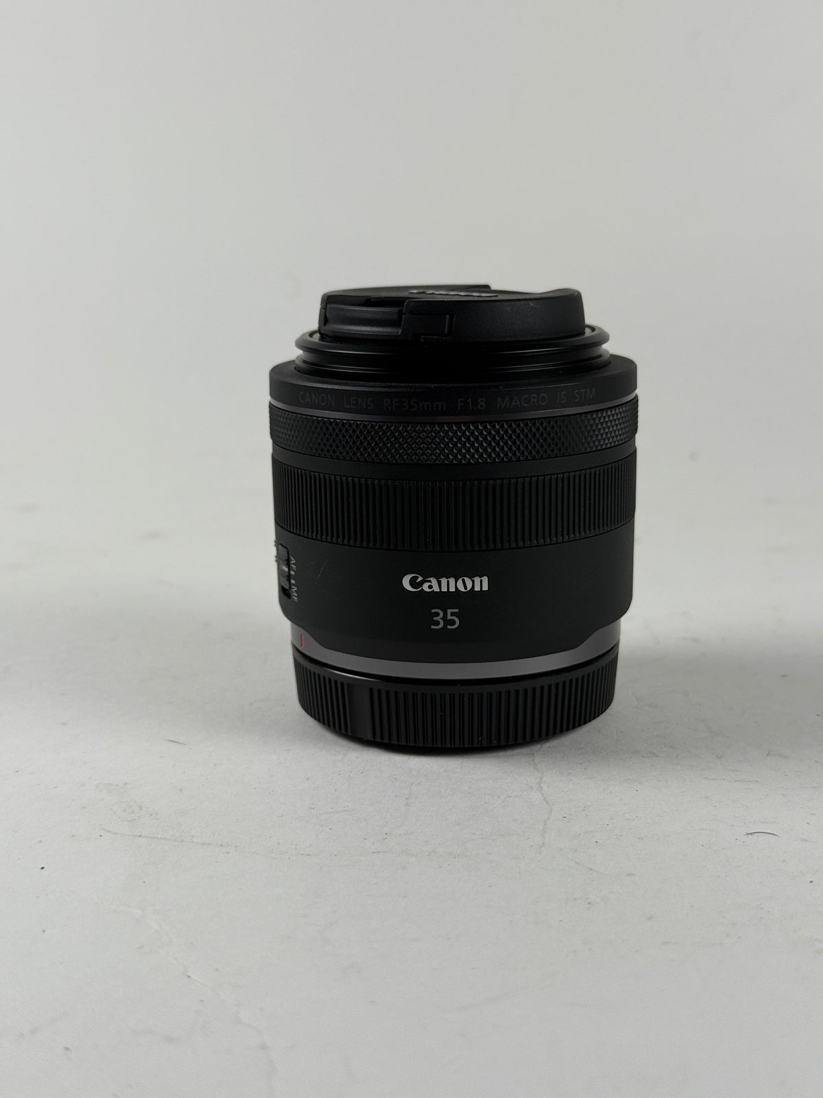 Canon RF 35mm f1.8 Macro IS STM Lens