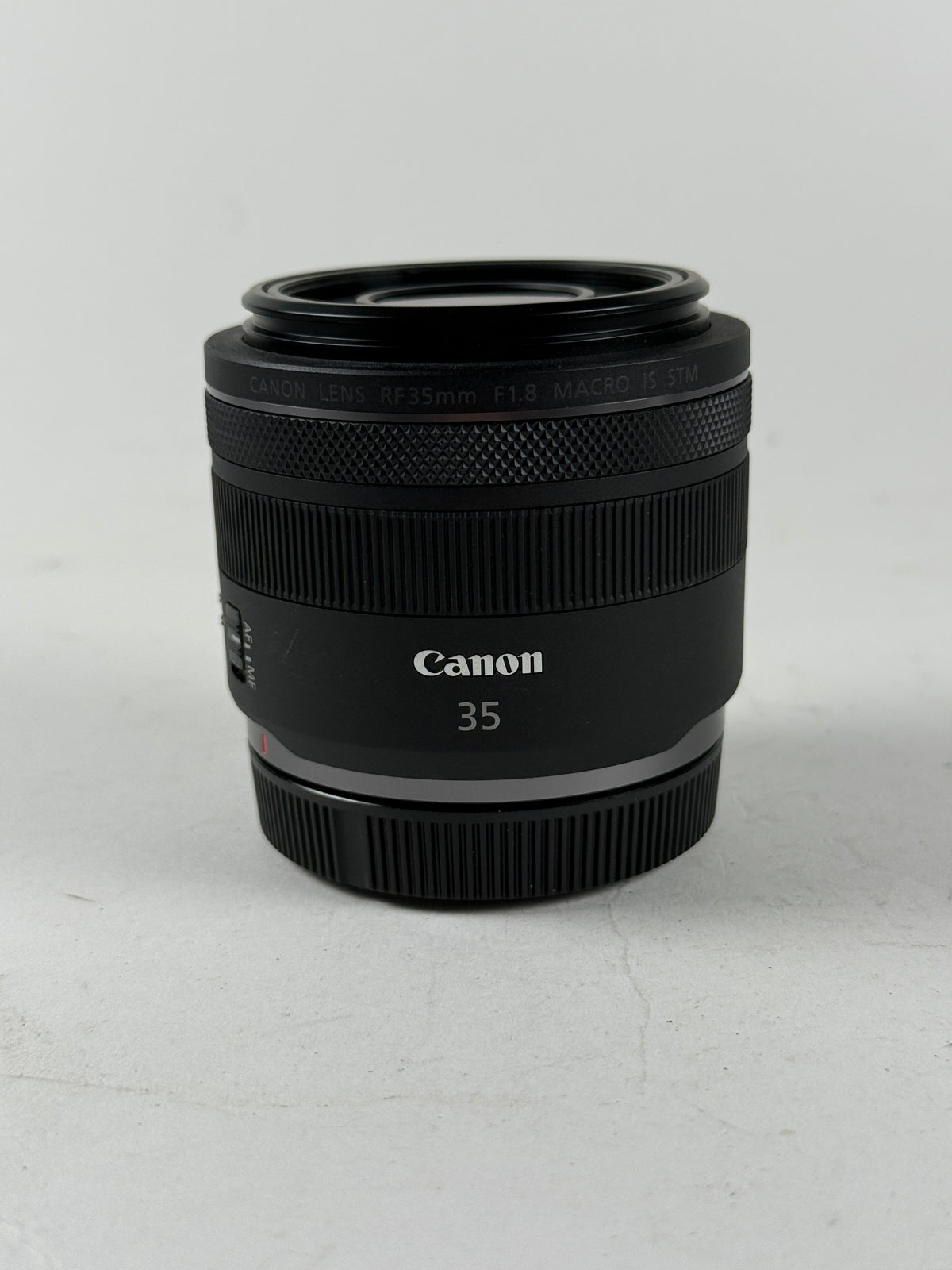 Canon RF 35mm f1.8 Macro IS STM Lens