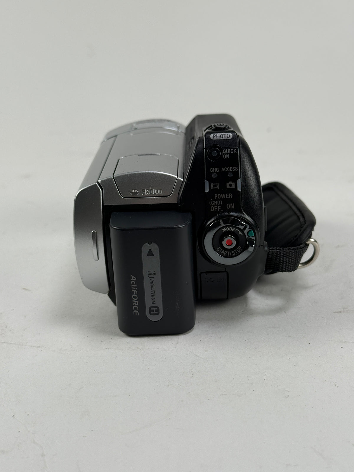 Sony Handycam DCR-SR45 Handheld Camcorder 30GB