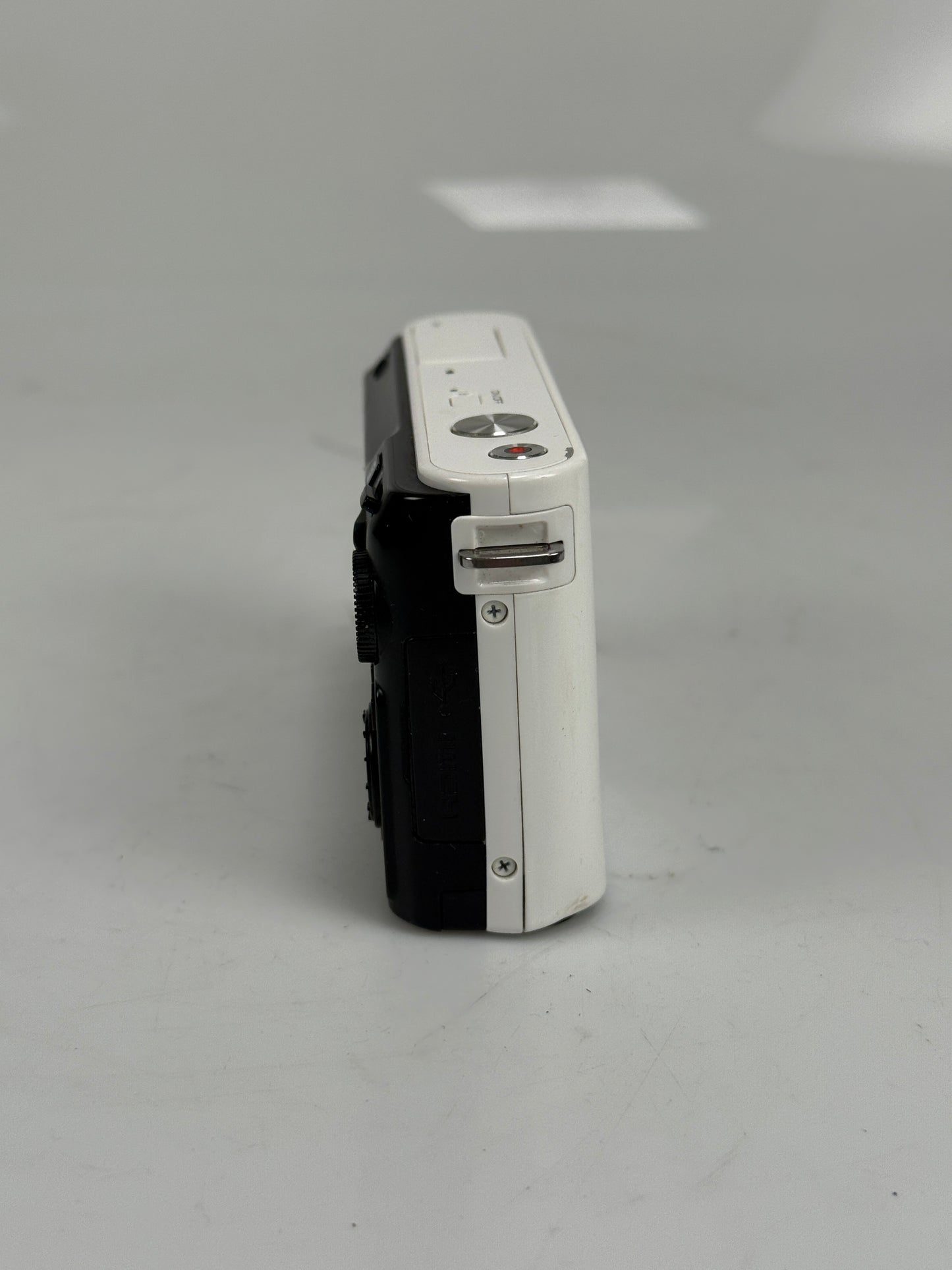 Nikon 1 J1 10.1MP Mirrorless SLR Camera Body White
