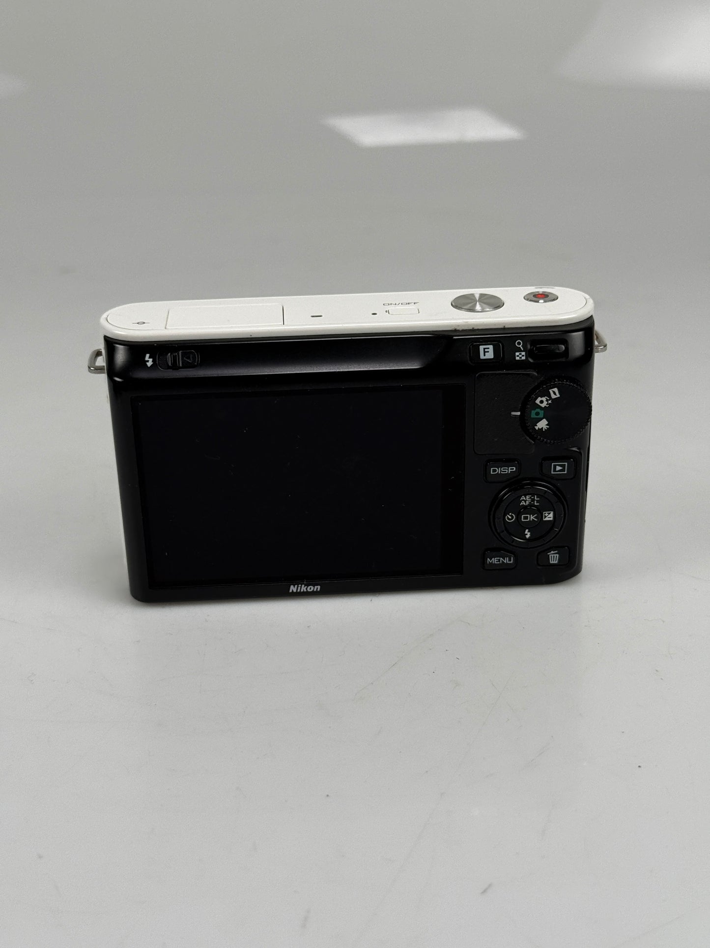 Nikon 1 J1 10.1MP Mirrorless SLR Camera Body White