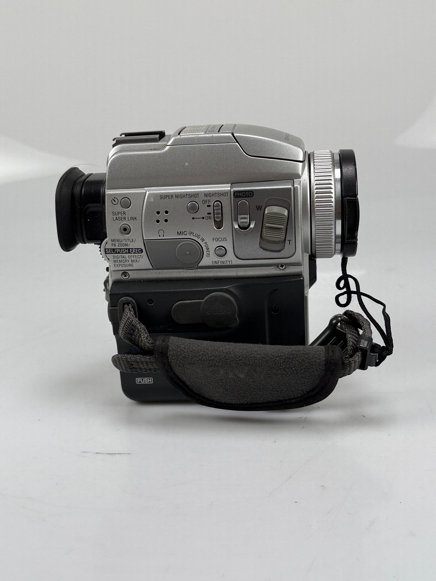 Sony Handycam DCR-PC110 Mini DV Camcorder