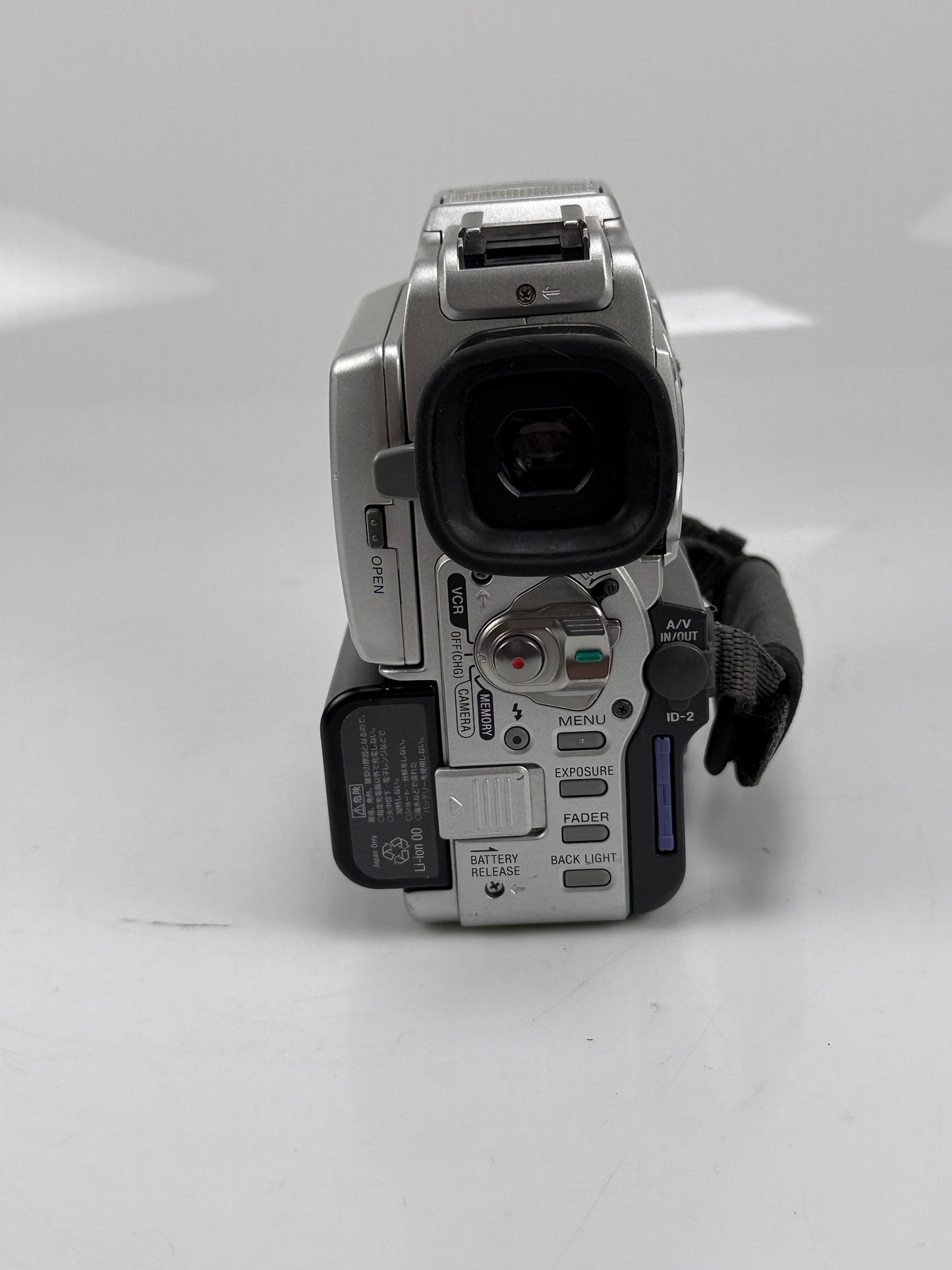 Sony Handycam DCR-PC110 Mini DV Camcorder