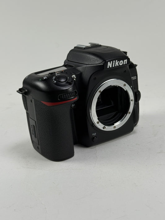 Nikon D7500 20.9MP Digital SLR Camera Body
