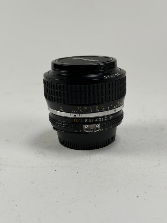 Nikon nikkor 50mm F1.2 MF ais Lens