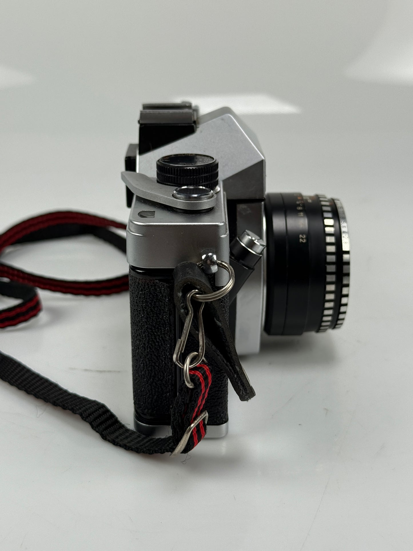 Praktica LB SLR Body (M42) with Domiplan 50mm Lens