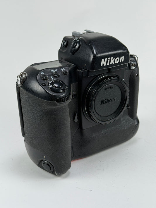 Nikon F5 AF SLR Film Camera Body Heinz Kluetmeier Estate