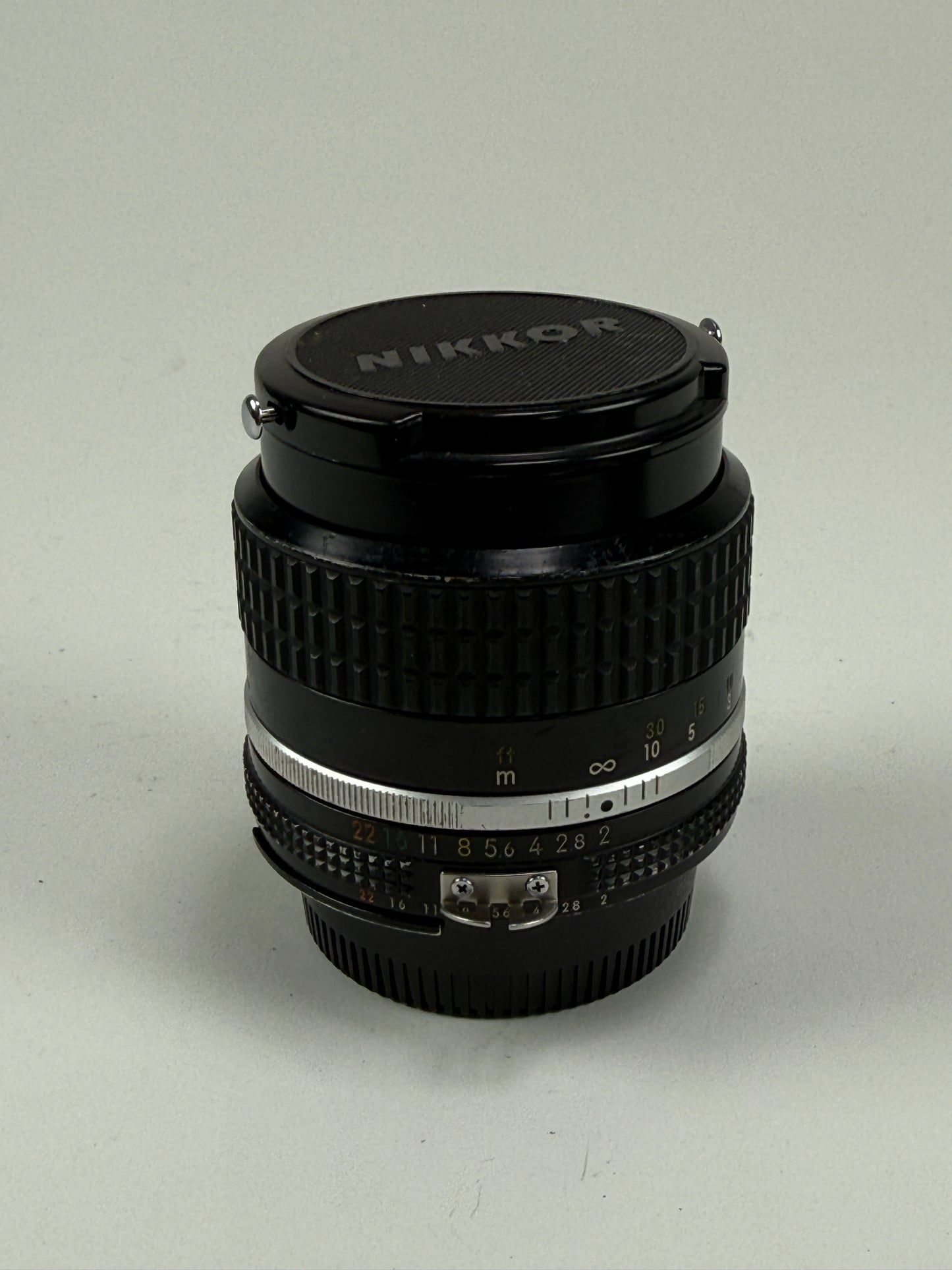 NIKON AIS NIKKOR 85mm f2 Portrait MF Prime Camera Lens - Heinz Kluetmeier