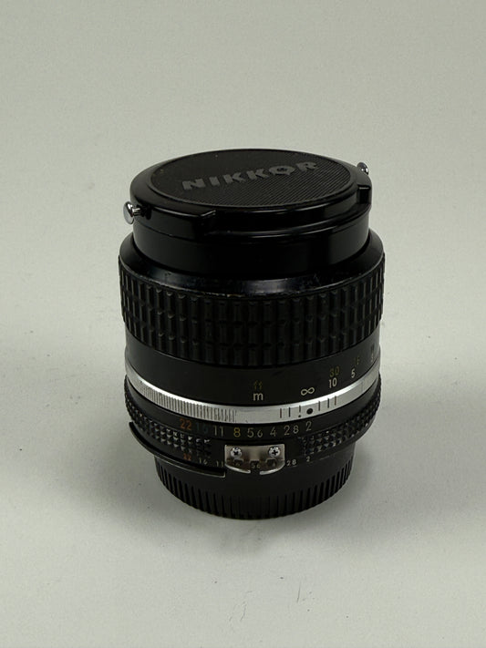 NIKON AIS NIKKOR 85mm f2 Portrait MF Prime Camera Lens - Heinz Kluetmeier