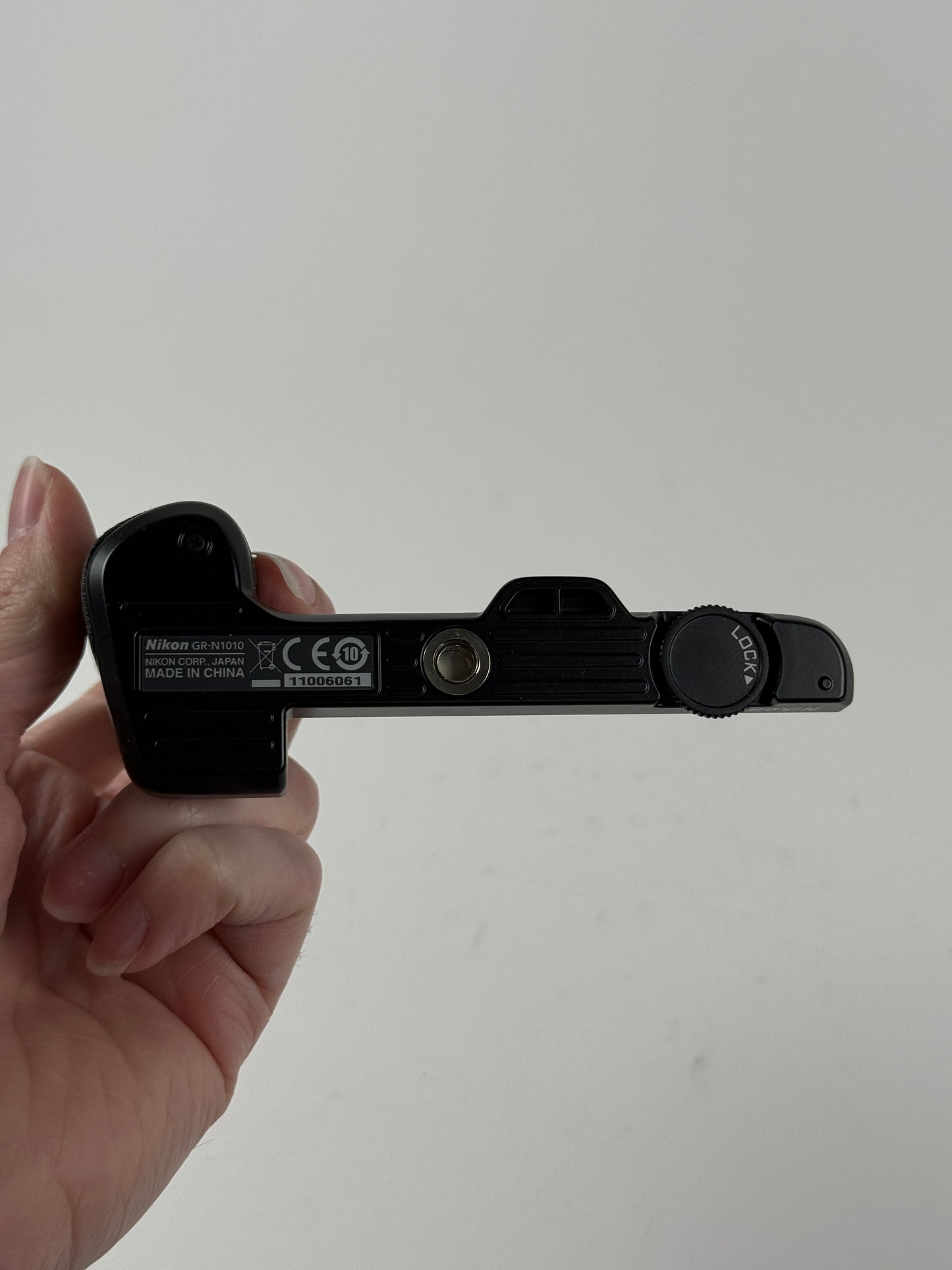Nikon Grip GR-N1010 for Nikon 1 V3 Mirrorless Camera