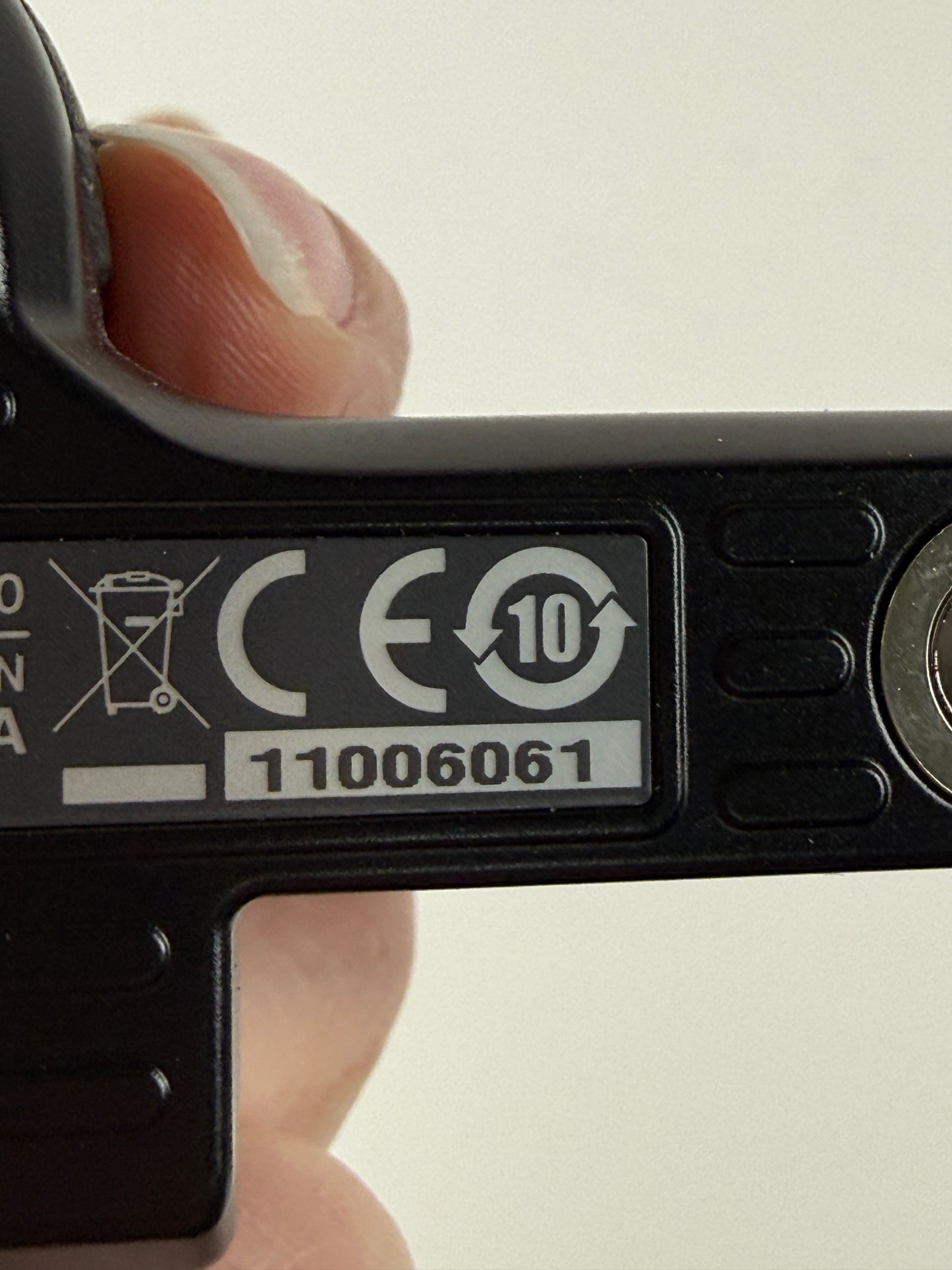 Nikon Grip GR-N1010 for Nikon 1 V3 Mirrorless Camera