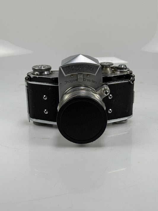 Exakta film camera w/ Carl Zeiss Jena Biotar 58mm F2 Lens