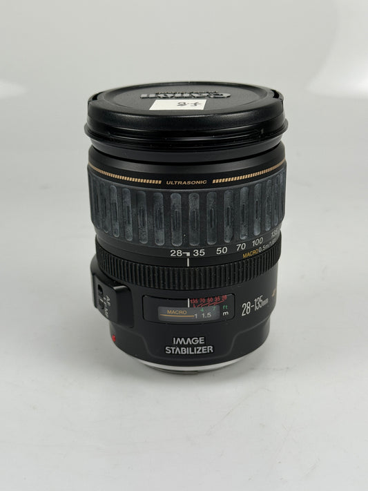 Canon EF 28-135mm f3.5-5.6 IS USM lens