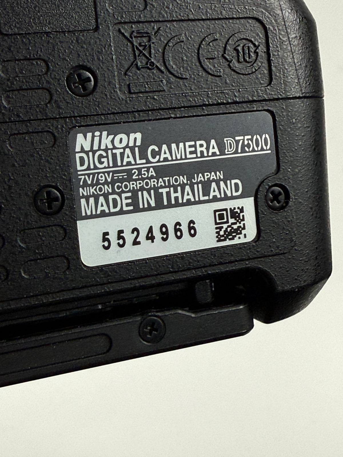 Nikon D7500 20.9MP Digital SLR Camera Body