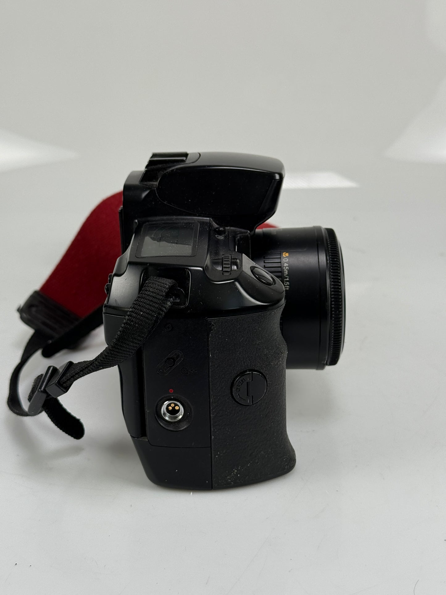 Canon EOS A2 SLR Film Camera w/ 50mm f1.8 EF II lens kit