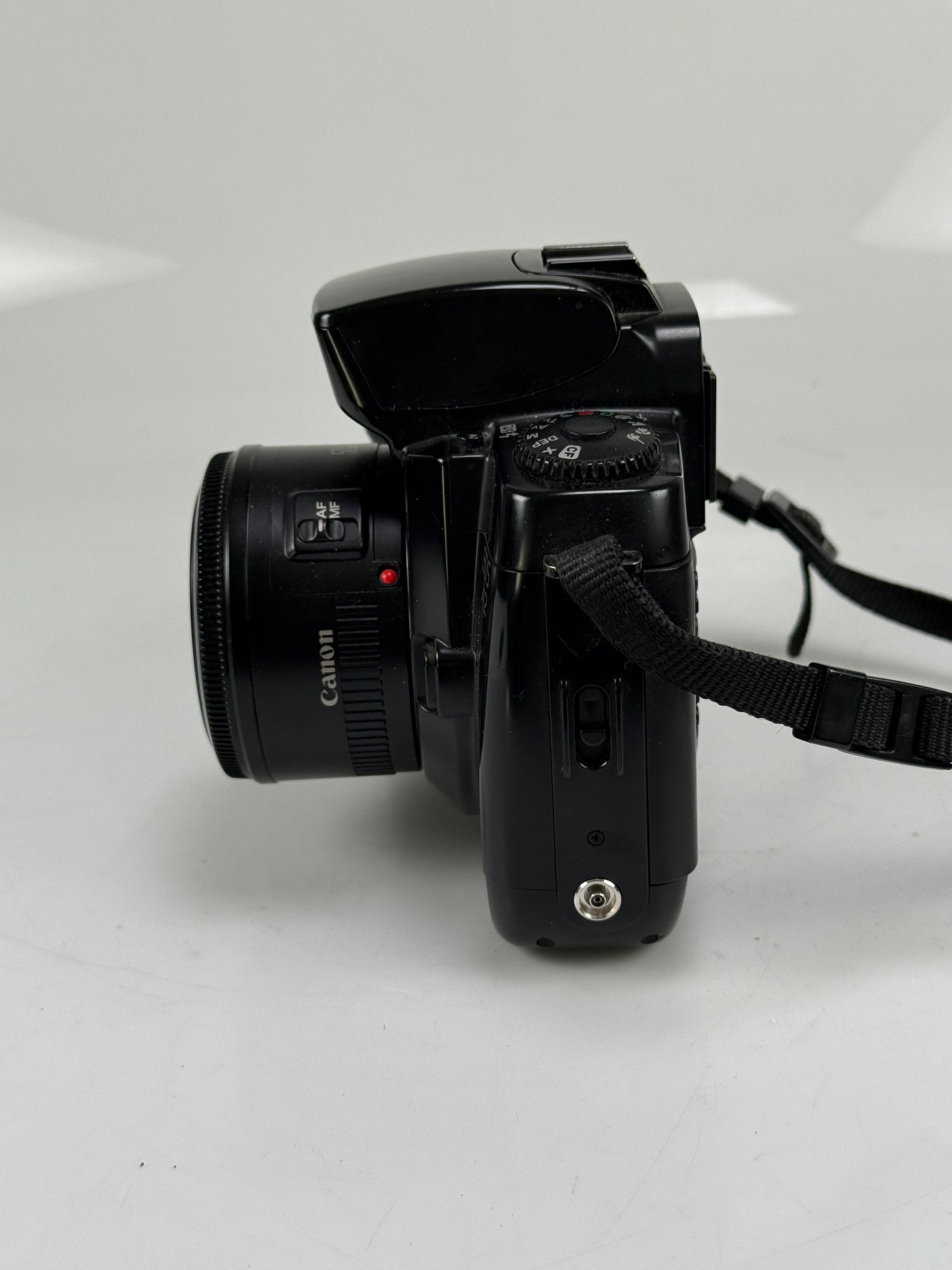 Canon EOS A2 SLR Film Camera w/ 50mm f1.8 EF II lens kit