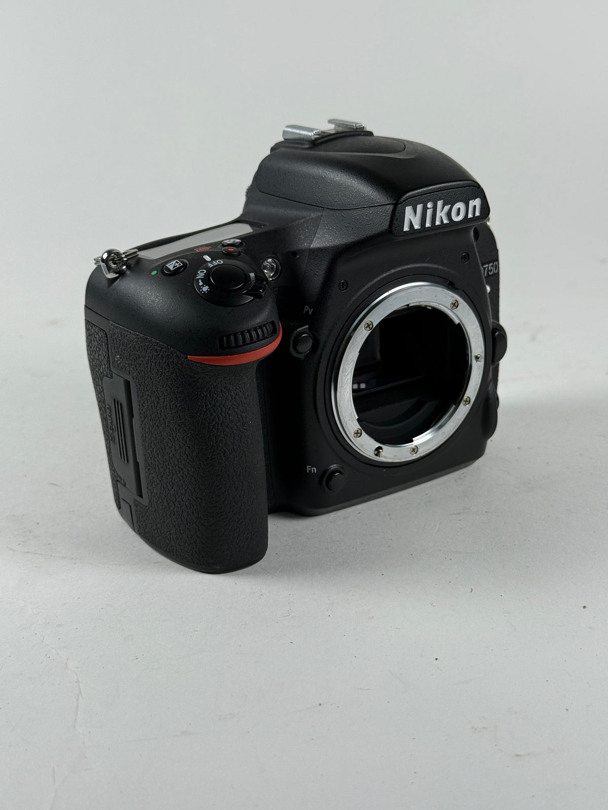 Nikon D750 24.3MP FX Digital Camera Body