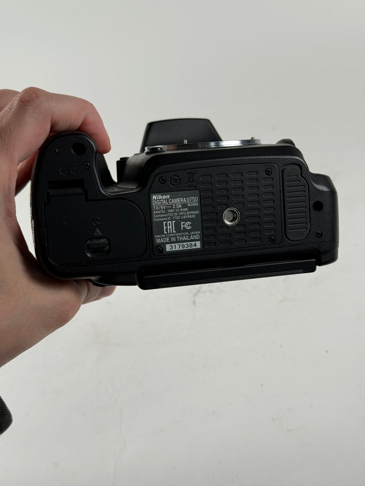 Nikon D750 24.3MP FX Digital Camera Body