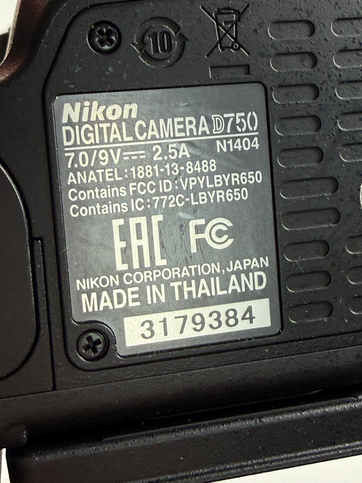 Nikon D750 24.3MP FX Digital Camera Body