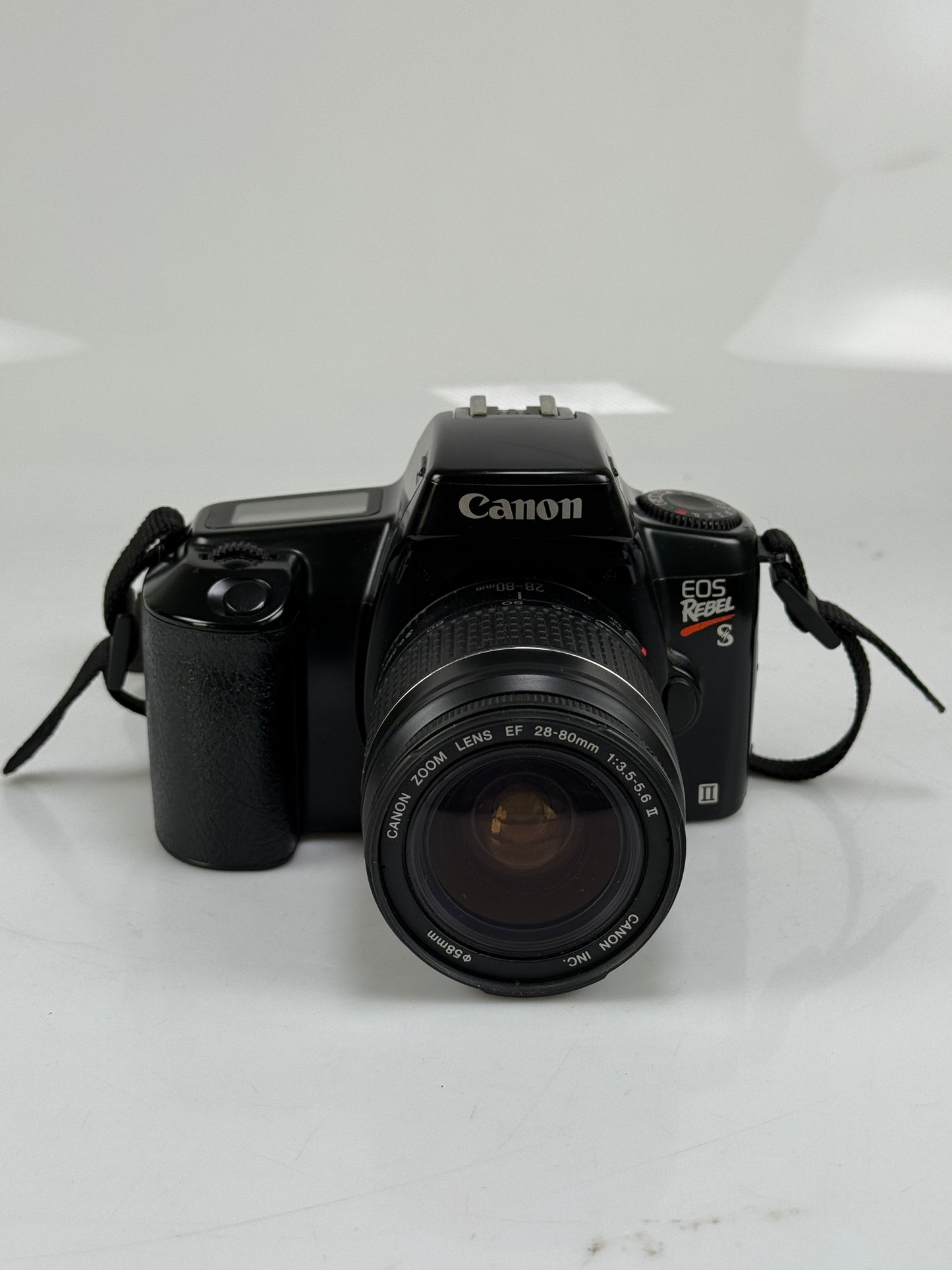 Canon EOS Rebel S II 35mm SLR Film Camera kit with 28-80mm lens