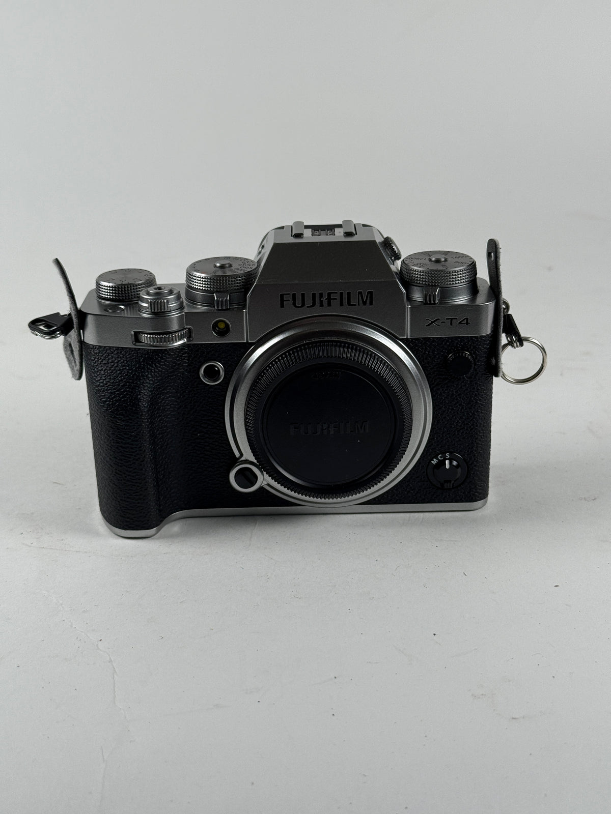 Fuji Fujifilm X-T4 Kit XT4 XT-4 26.1MP Silver Body Only