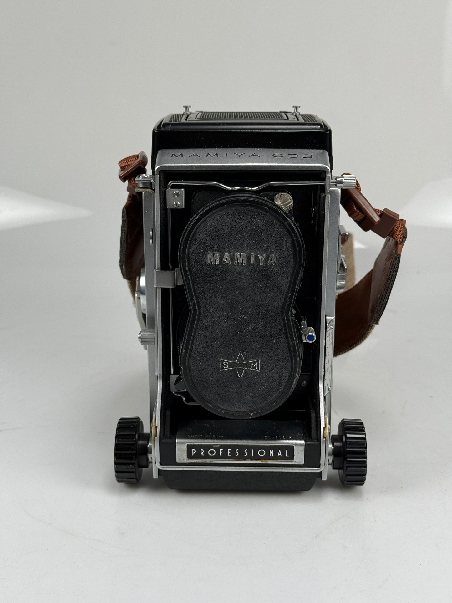 Mamiya C33 TLR medium format Film camera with 80mm f2.8 blue dot lens