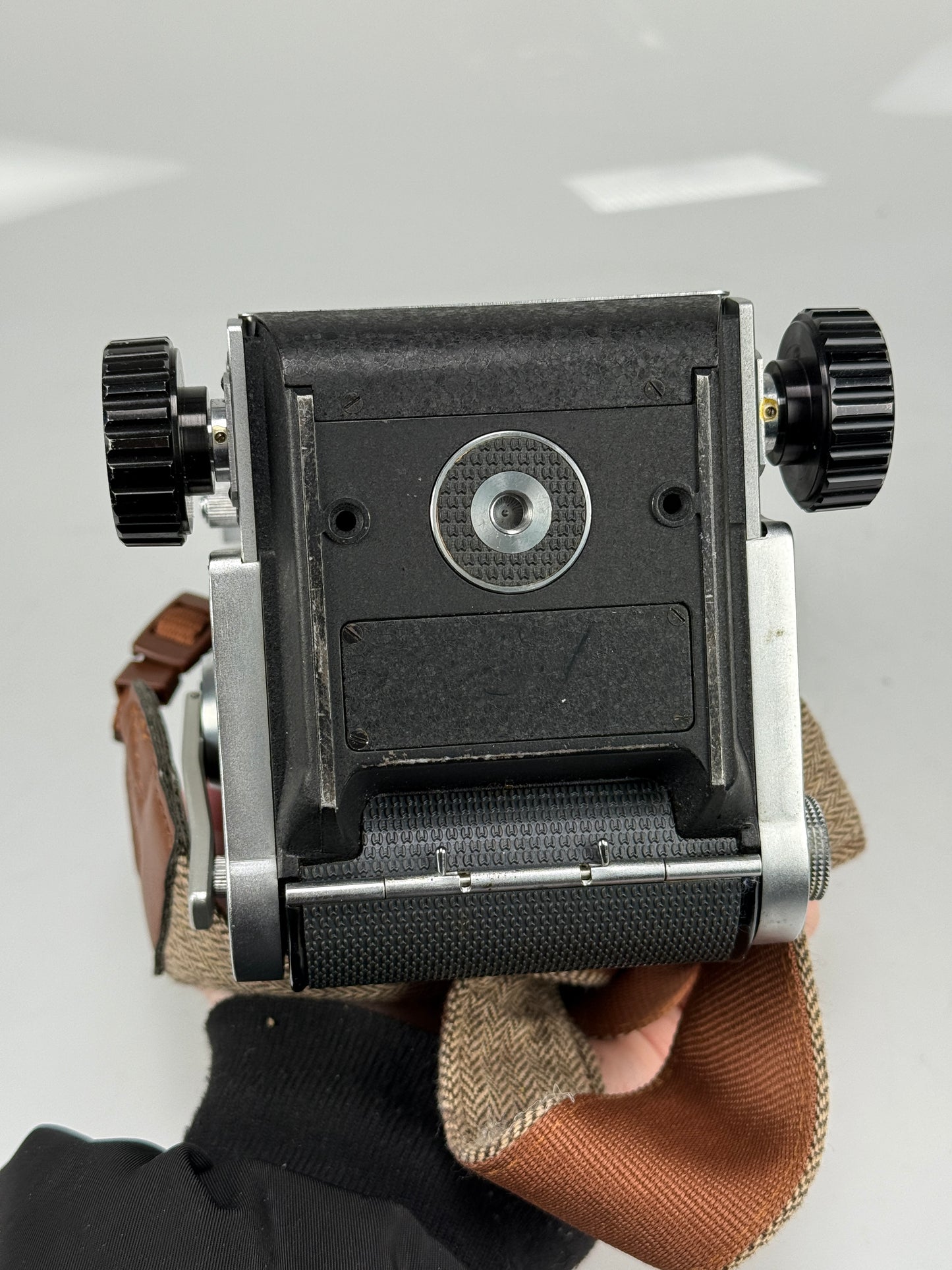 Mamiya C33 TLR medium format Film camera with 80mm f2.8 blue dot lens