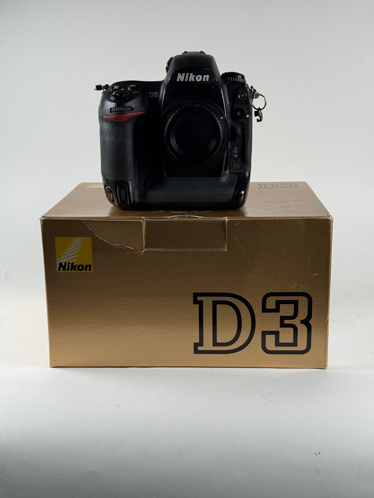 NIKON D3 12.1MP DSLR Digital SLR Camera Black Body