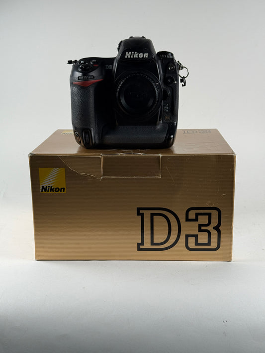 NIKON D3 12.1MP DSLR Digital SLR Camera Black Body