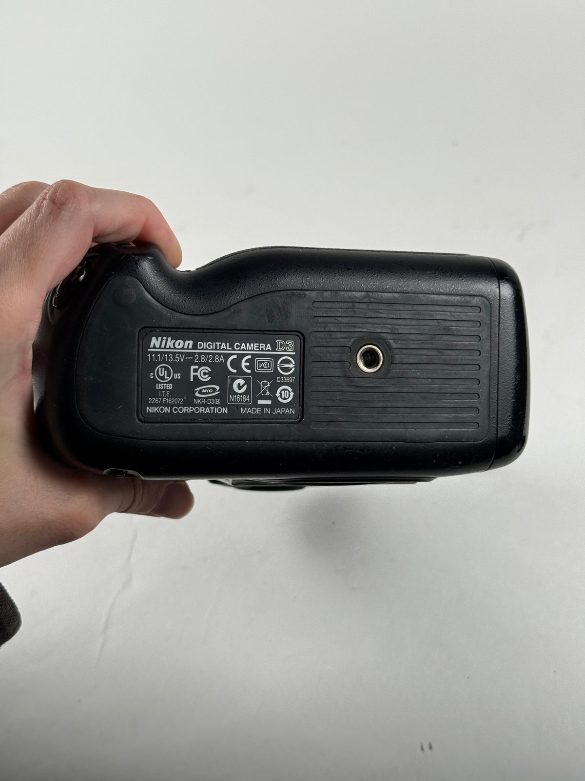 NIKON D3 12.1MP DSLR Digital SLR Camera Black Body