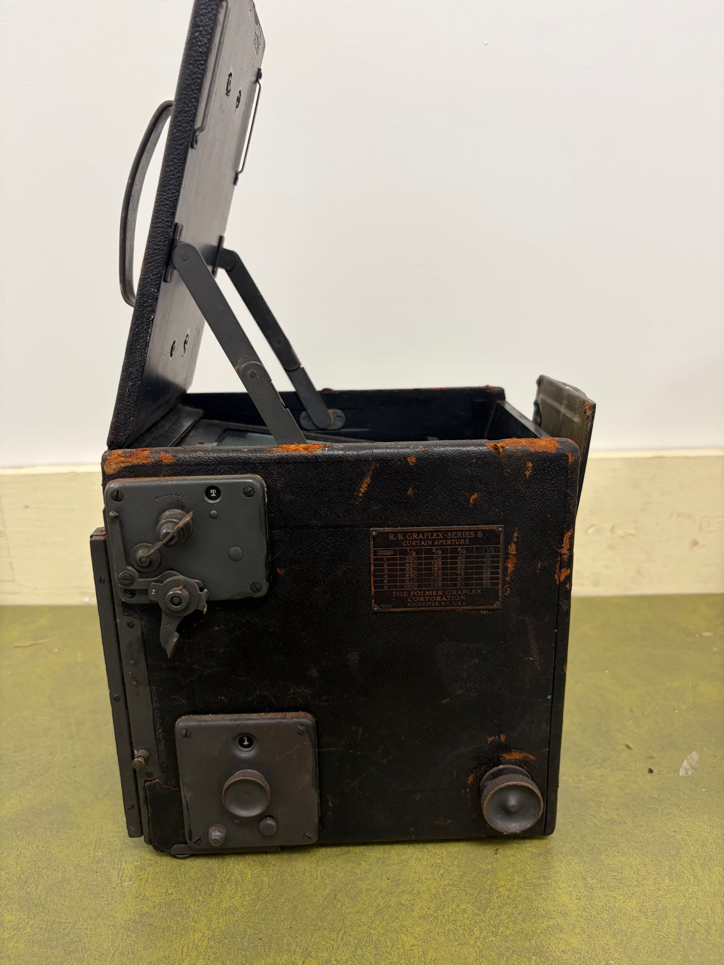 Graflex Auto 4x5 Focal Plane Shutter Camera w/ Kodak 7 1/2 inch f4.5
