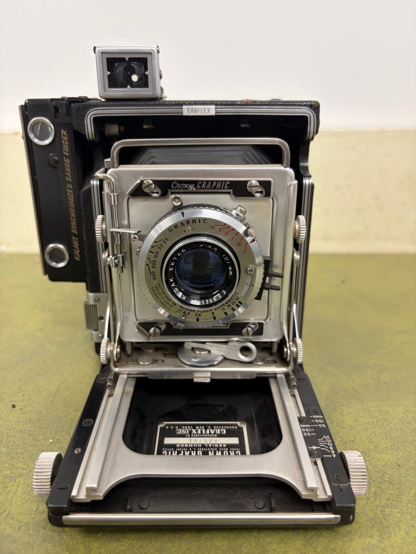 Graflex Crown Graphic 2x3 baby Camera body w/ 101mm f4.5 Kodak Ektar lens