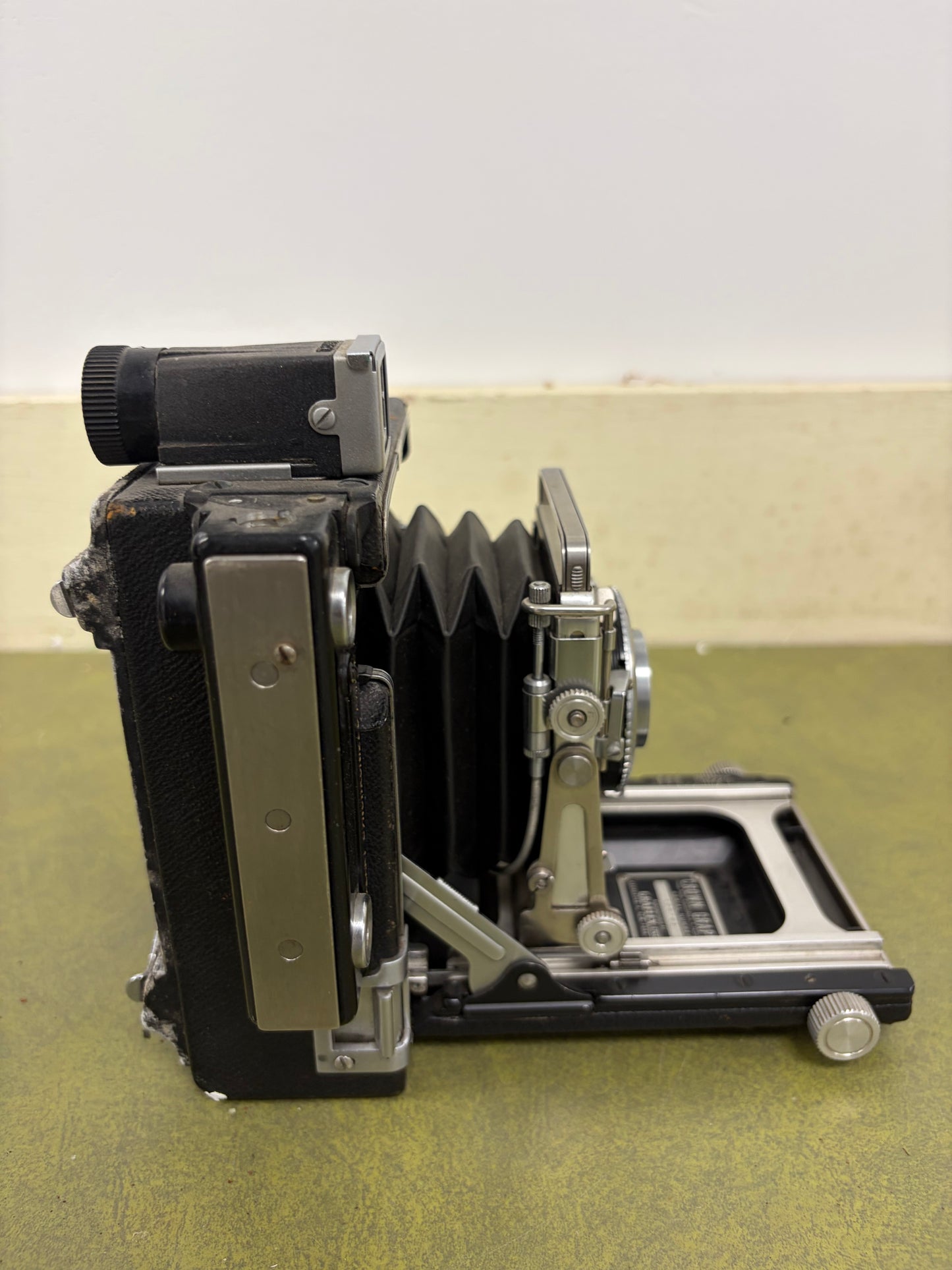 Graflex Crown Graphic 2x3 baby Camera body w/ 101mm f4.5 Kodak Ektar lens