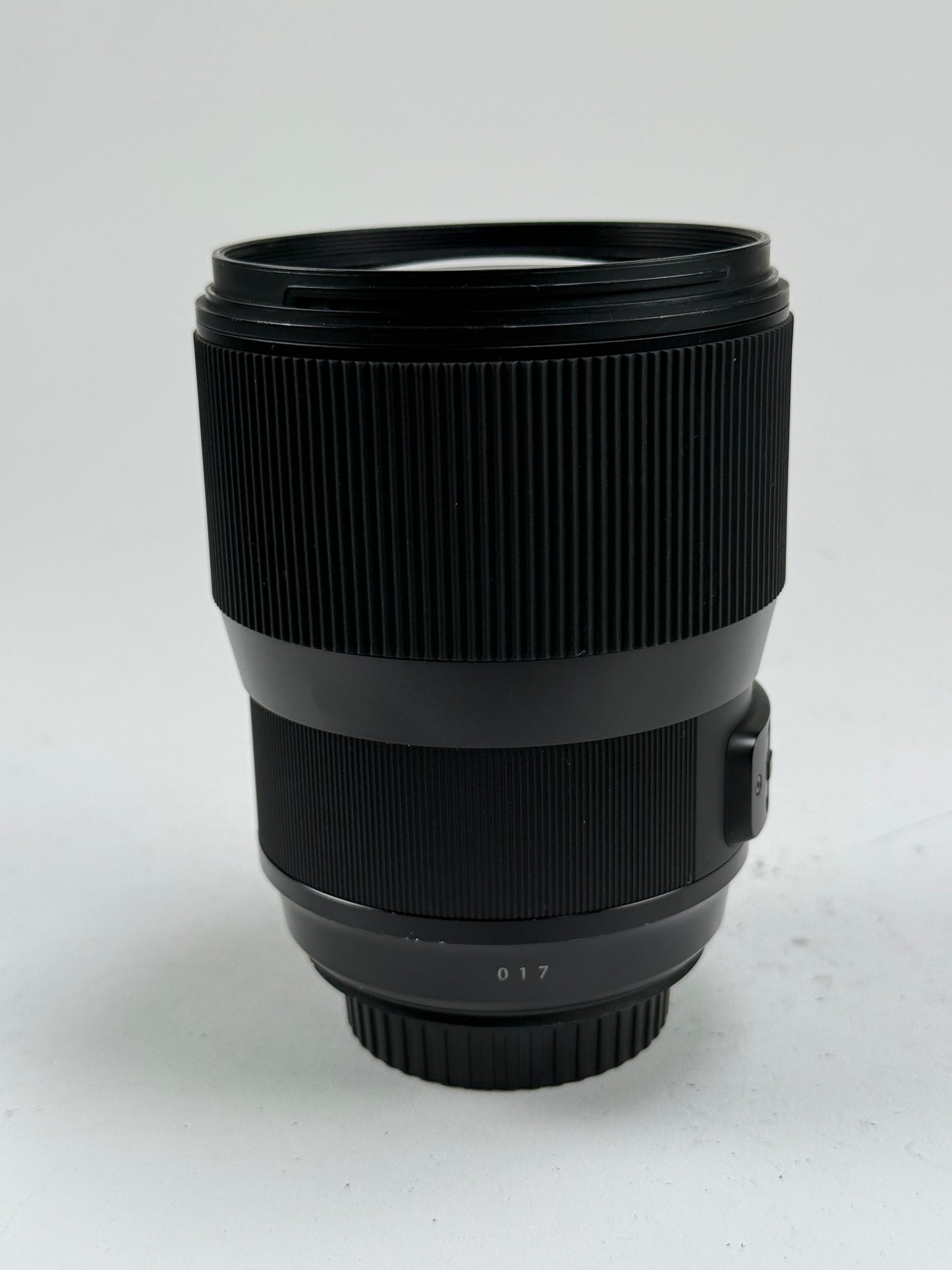 Sigma 135mm f1.8 DG HSM ART Lens for Canon EF