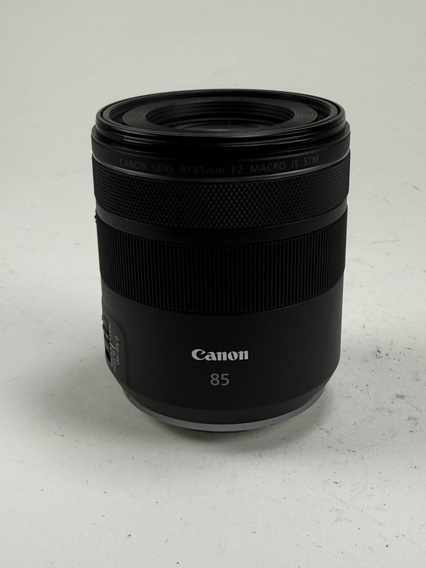 Canon RF 85mm f/2 Macro IS STM Lens