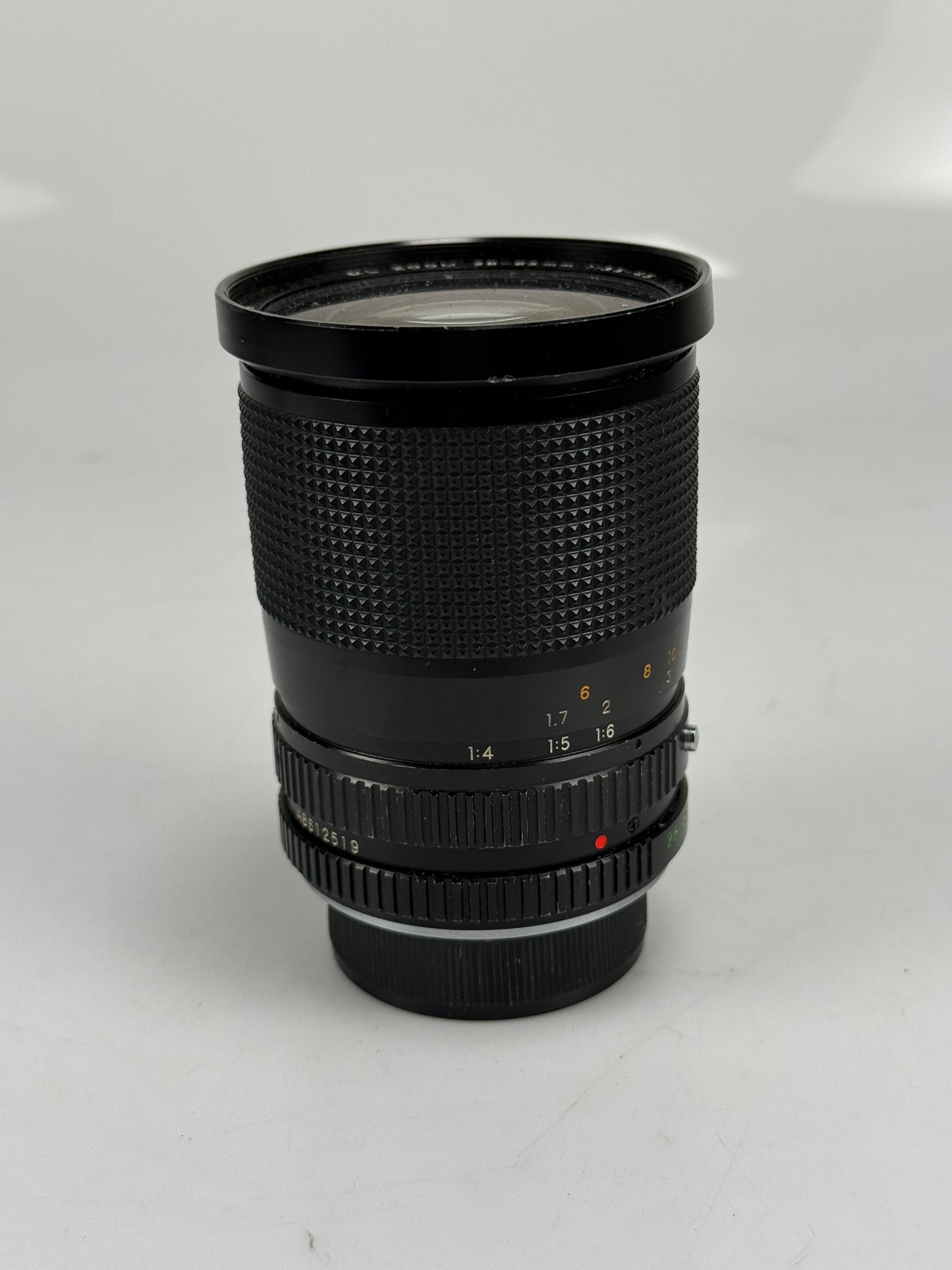 Yashica ML 28-50mm F3.5 Manual Focus Yashica/Contax Mount Zoom Lens