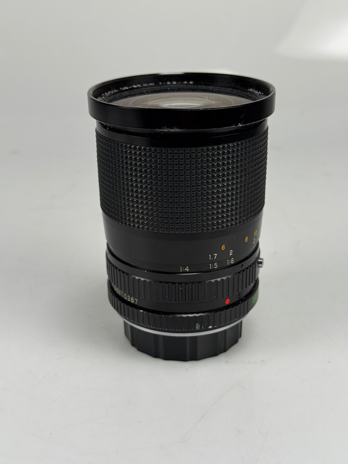 Yashica ML 28-50mm F3.5 Manual Focus Yashica/Contax Mount Zoom Lens