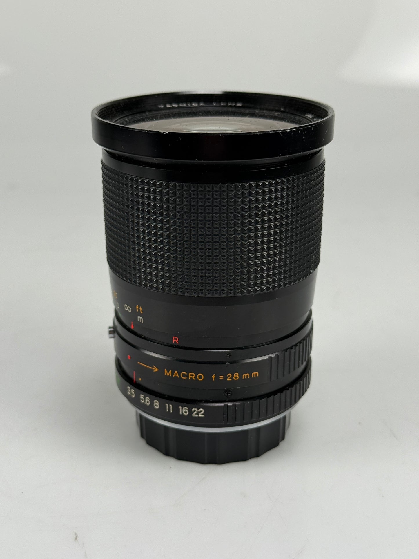 Yashica ML 28-50mm F3.5 Manual Focus Yashica/Contax Mount Zoom Lens