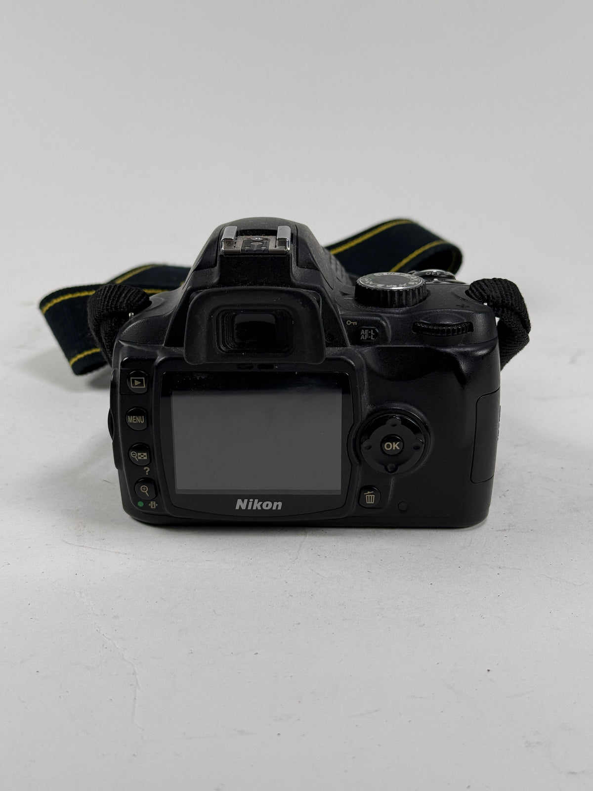 Nikon D D60 10.2MP Digital SLR Camera - Kit with 18-55mm f3.5-5.6 VR Lens
