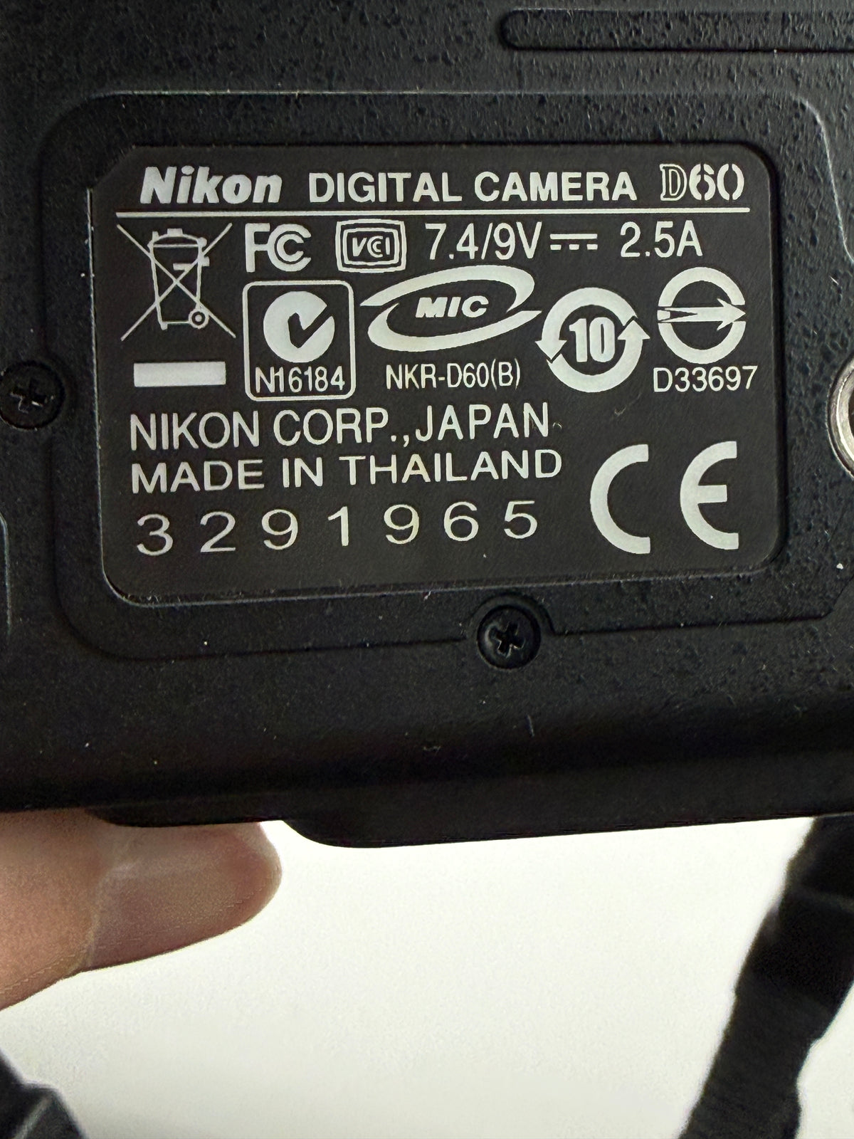 Nikon D D60 10.2MP Digital SLR Camera - Kit with 18-55mm f3.5-5.6 VR Lens