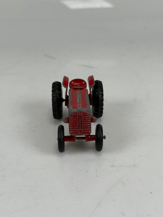 Matchbox King Size No 4 Mccormick International Tractor